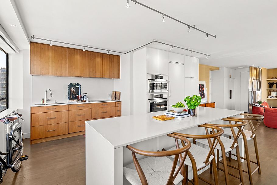 724 1445 Marpole Avenue Vancouver, BC - 21
