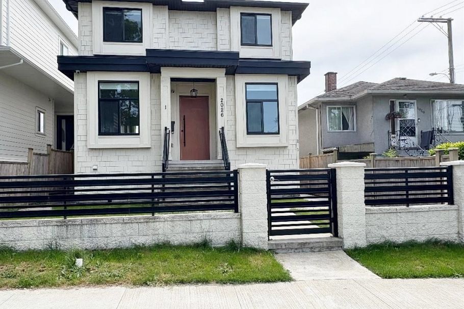 2026 E 32nd Avenue Vancouver, BC - 34