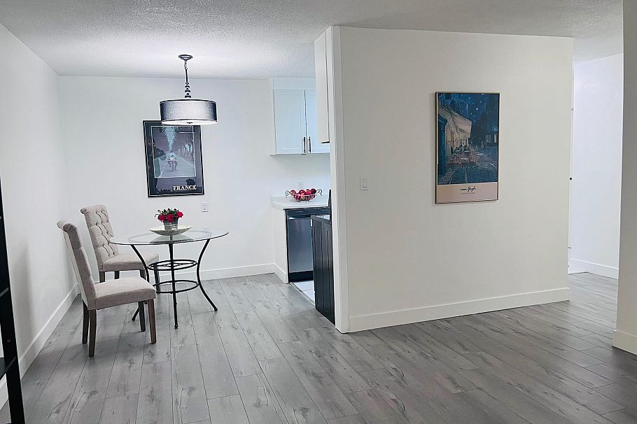 212 780 Premier Street North Vancouver, BC - 5