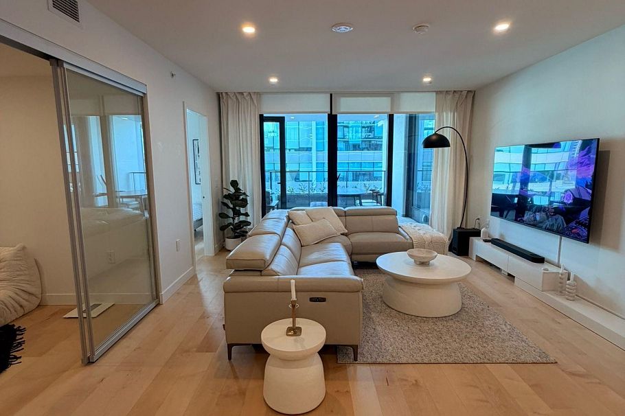 515 135 E 13th Street North Vancouver, BC - 8