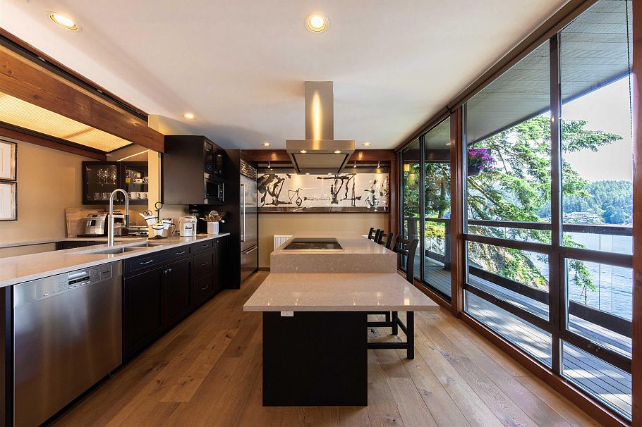 4885 Cove Cliff Place North Vancouver, BC - 2