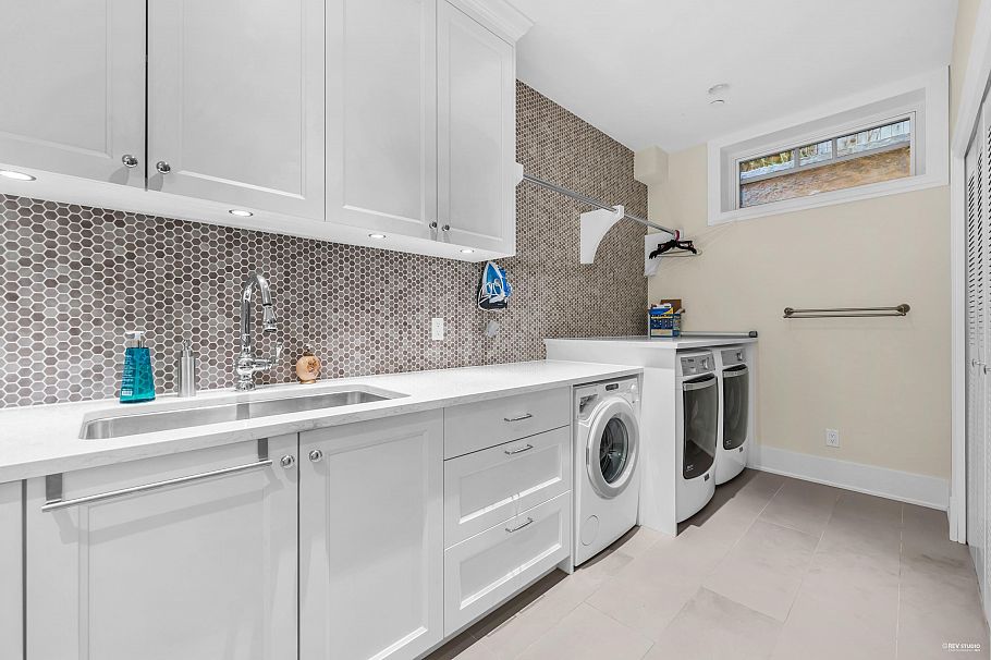 5530 Mcmaster Road Vancouver, BC - 24