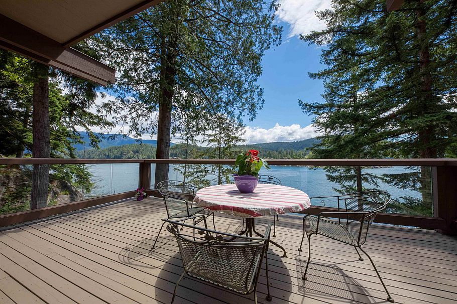 4885 Cove Cliff Place North Vancouver, BC - 8