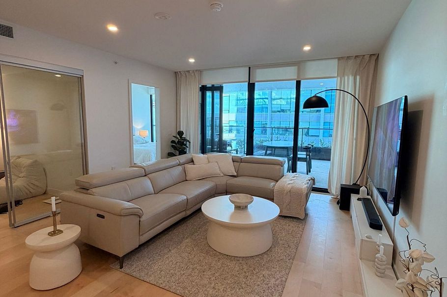 515 135 E 13th Street North Vancouver, BC - 25