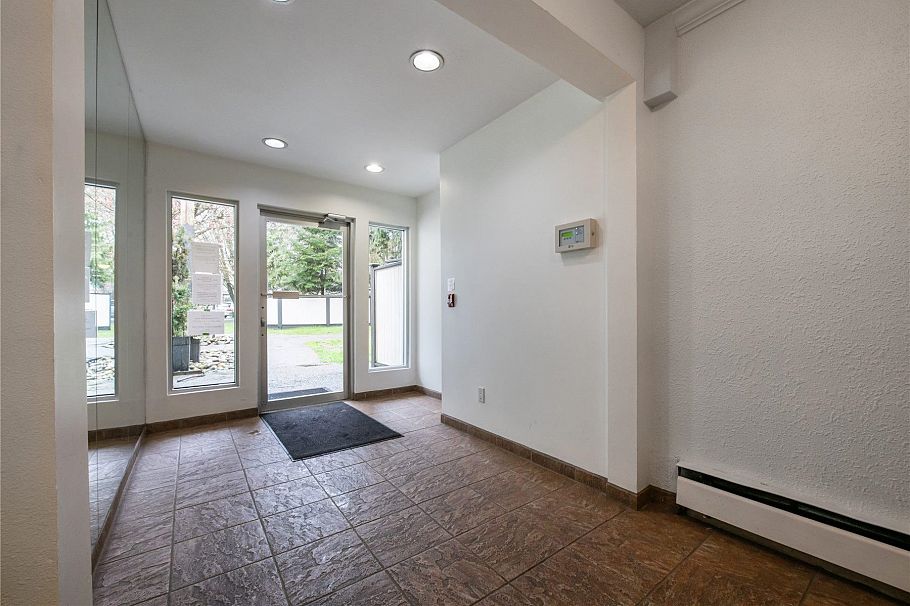 212 780 Premier Street North Vancouver, BC - 16