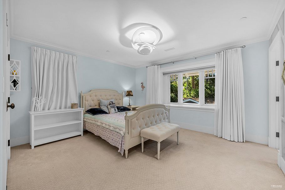 5530 Mcmaster Road Vancouver, BC - 17