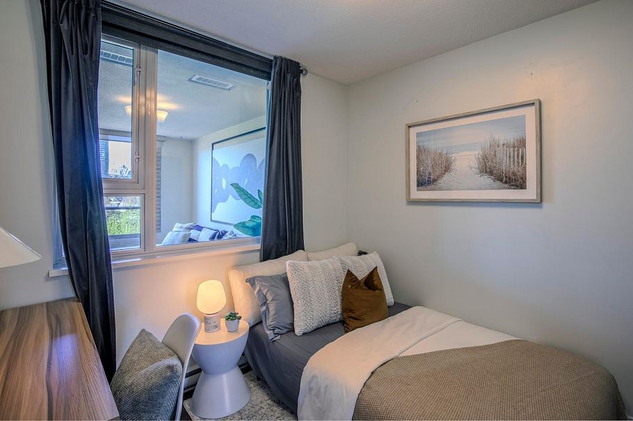 406 125 Milross Avenue Vancouver, BC - 9