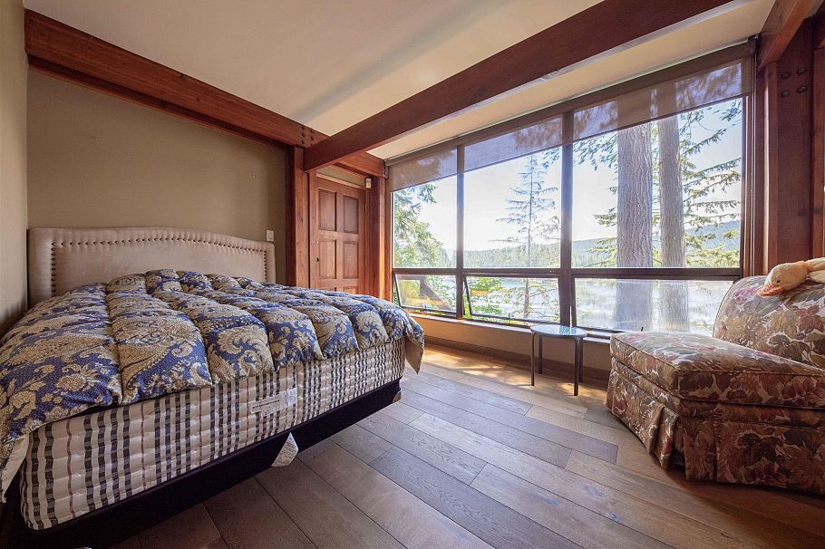 4885 Cove Cliff Place North Vancouver, BC - 29