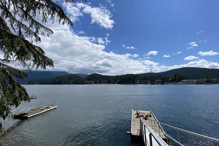 4885 Cove Cliff Place North Vancouver, BC - 1