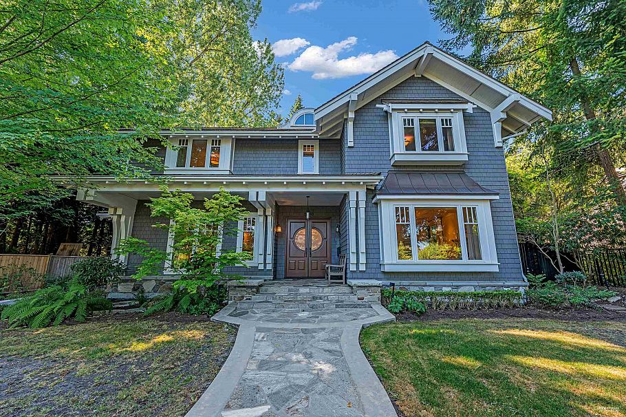 5530 Mcmaster Road Vancouver, BC - 2