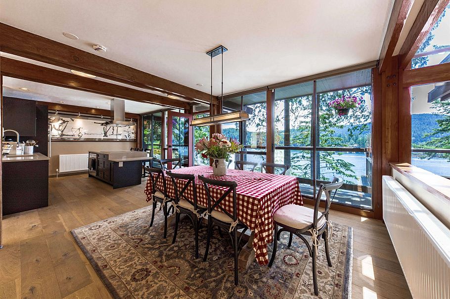 4885 Cove Cliff Place North Vancouver, BC - 11
