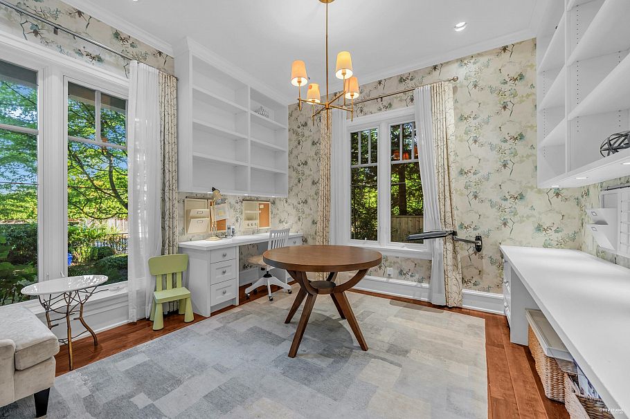 5530 Mcmaster Road Vancouver, BC - 3