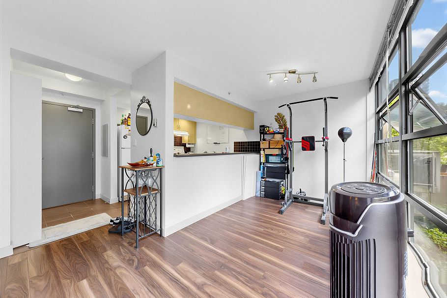 214 1688 Robson Street Vancouver, BC - 8