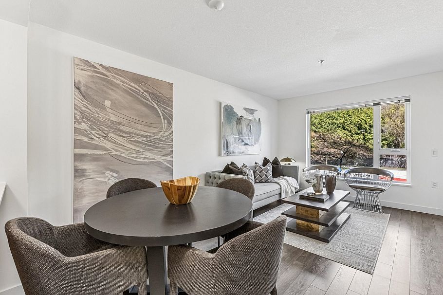211 221 E 3rd Street North Vancouver, BC - 8