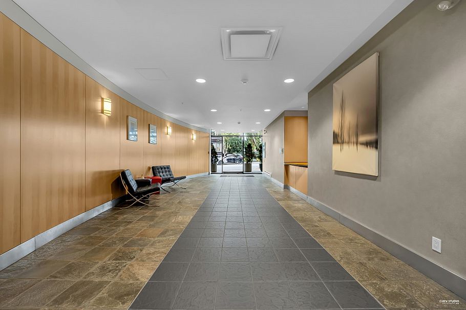 214 1688 Robson Street Vancouver, BC - 11