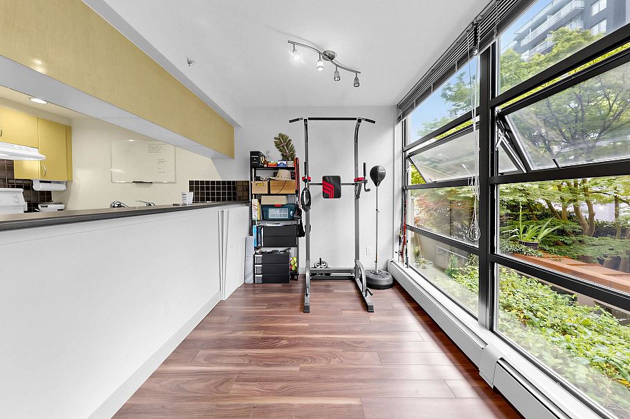 214 1688 Robson Street Vancouver, BC - 6