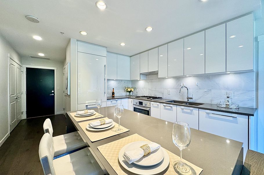1307 3487 Binning Road Vancouver, BC - 14