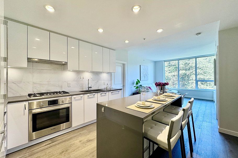 1307 3487 Binning Road Vancouver, BC - 1