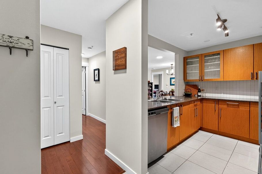 206 2096 W 46th Avenue Vancouver, BC - 23