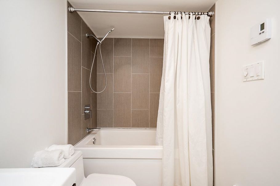 697 Moberly Road Vancouver, BC - 27