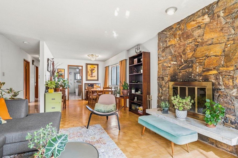 7611 Oak Street Vancouver, BC - 5