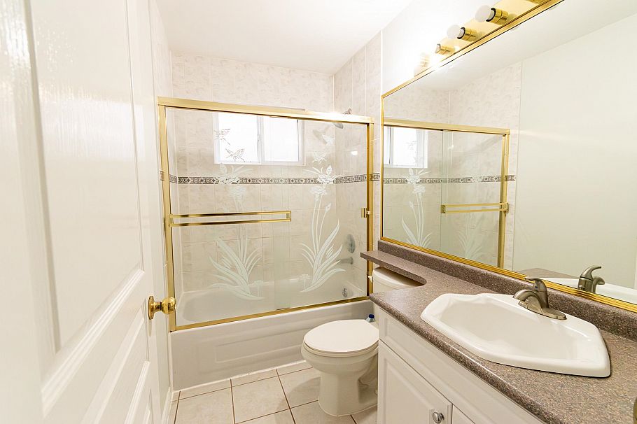 4778 Killarney Street Vancouver, BC - 11