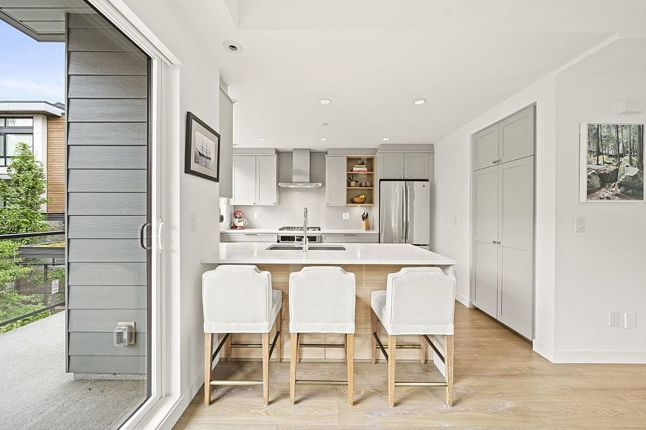 7 856 Orwell Street North Vancouver, BC - 9