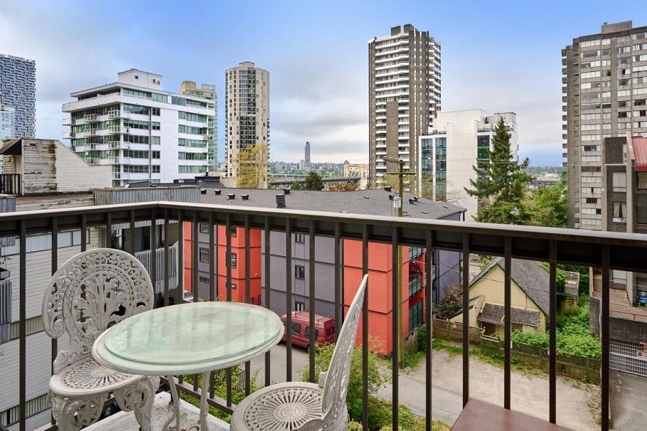 307 1146 Harwood Street Vancouver, BC - 5