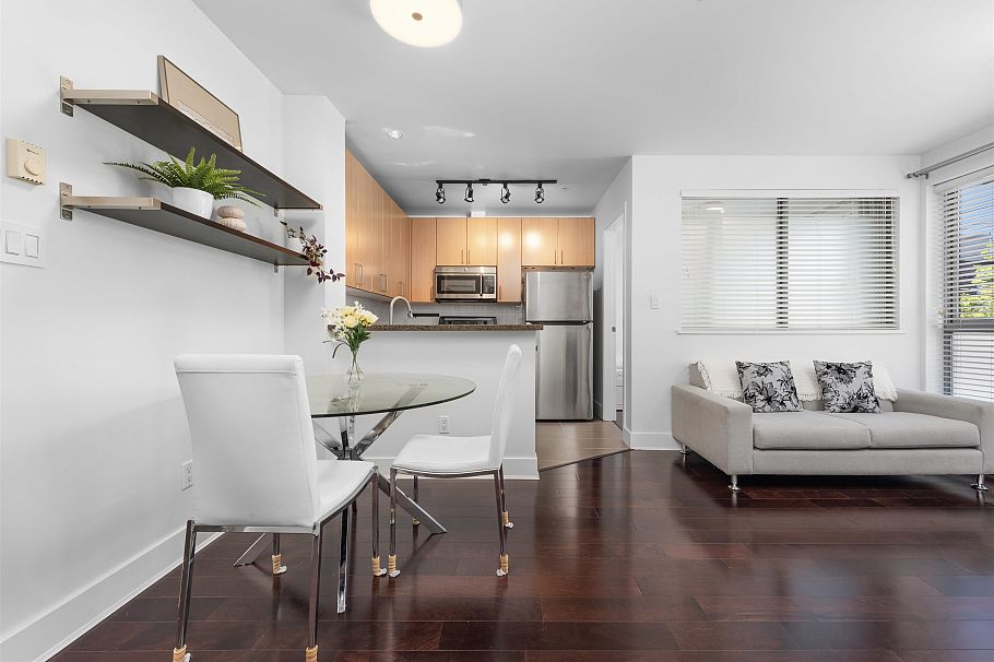204 2680 Arbutus Street Vancouver, BC - 5