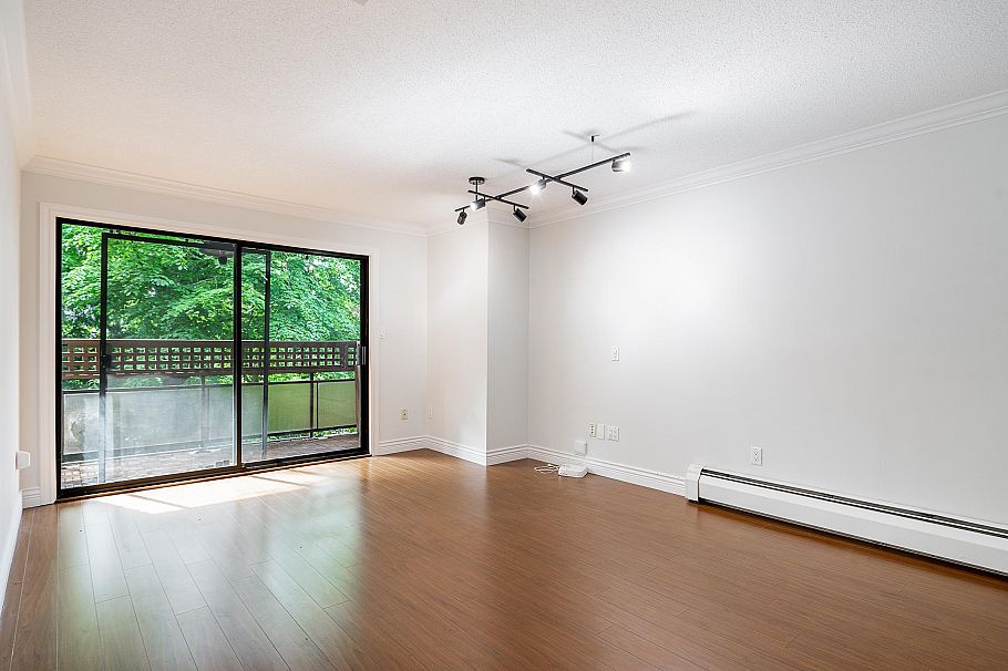 301 2320 W 40th Avenue Vancouver, BC - 2