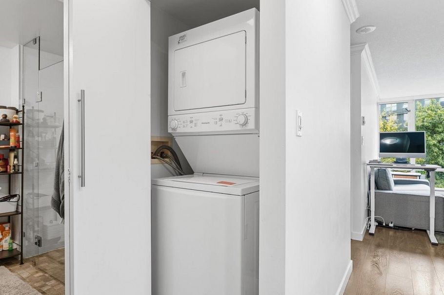 502 1033 Marinaside Crescent Vancouver, BC - 15