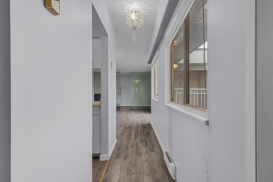 303 458 E 44th Avenue Vancouver, BC - 10