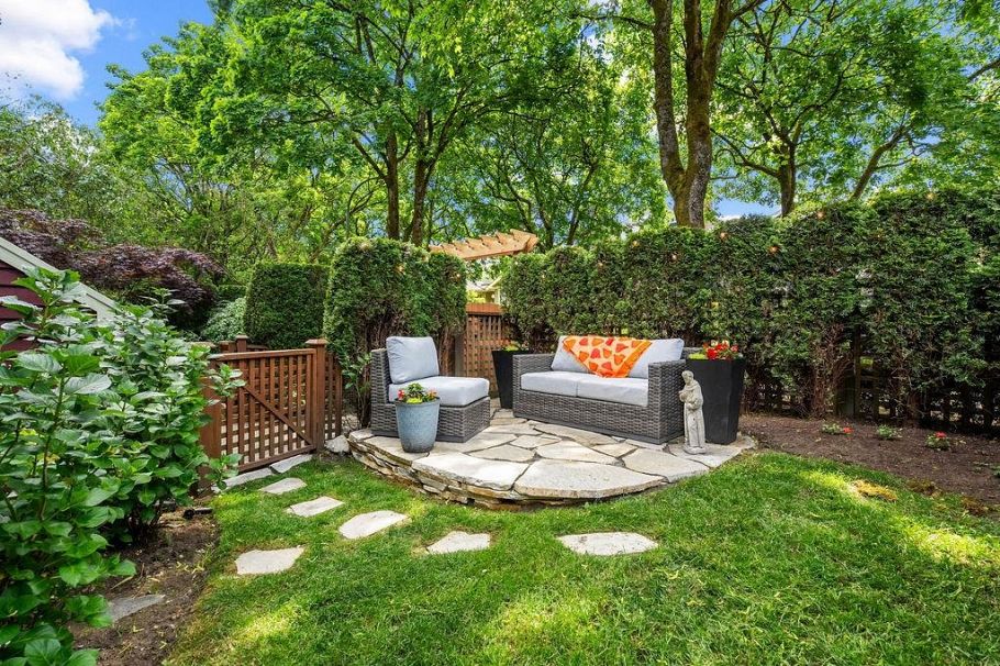 1875 W 13 Avenue Vancouver, BC - 30