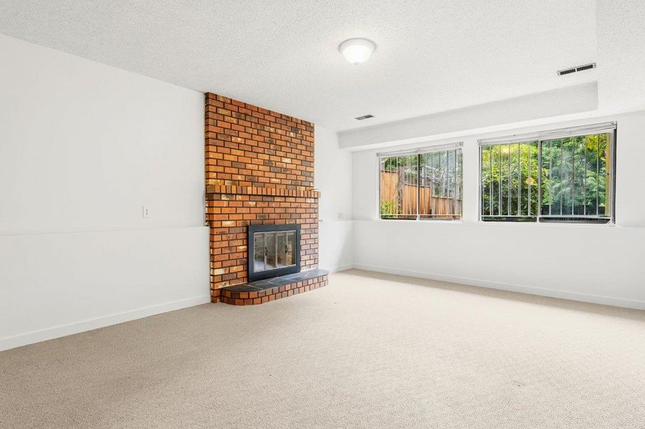 7611 Oak Street Vancouver, BC - 24