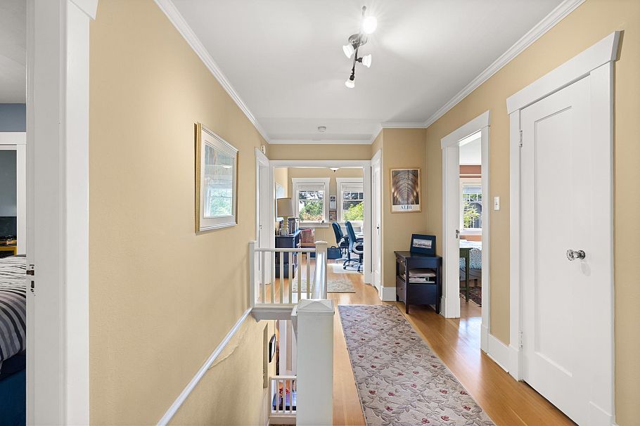 5662 Laburnum Street Vancouver, BC - 11