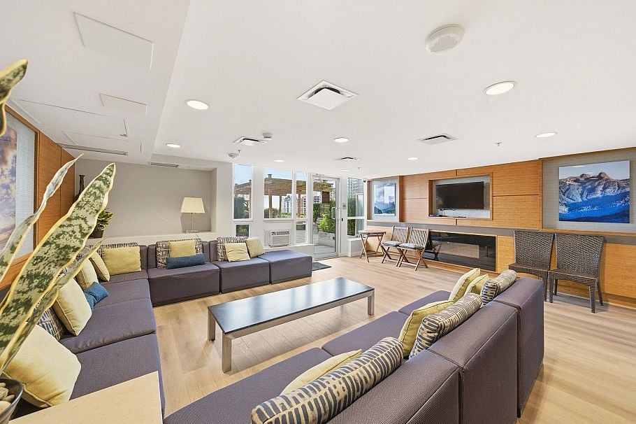 705 135 E 17th Street North Vancouver, BC - 28