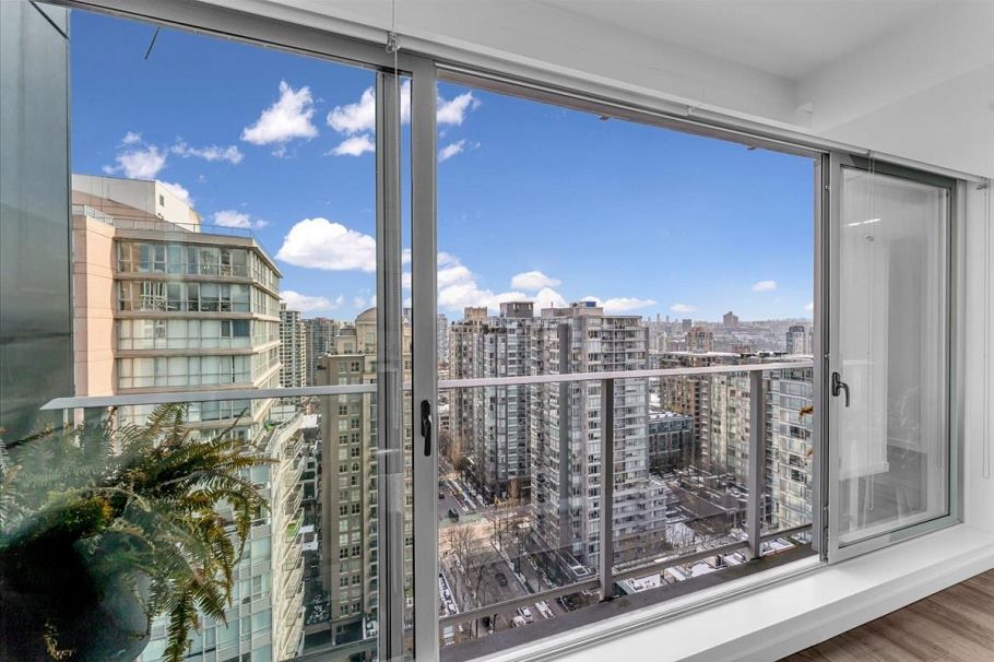 PH2502 999 Seymour Street Vancouver, BC - 12