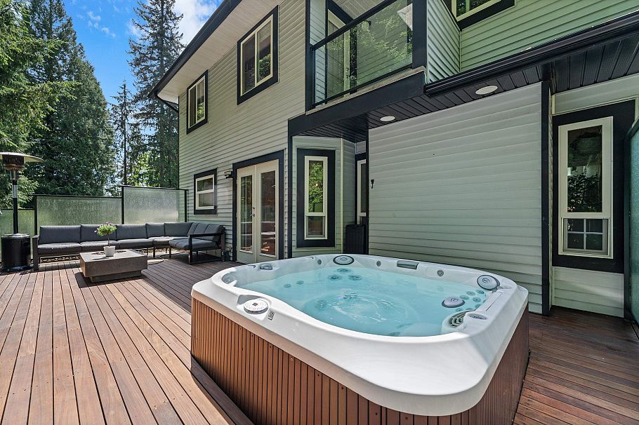 1690 Cascade Court North Vancouver, BC - 31