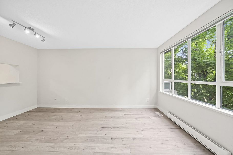311 3489 Ascot Place Vancouver, BC - 11