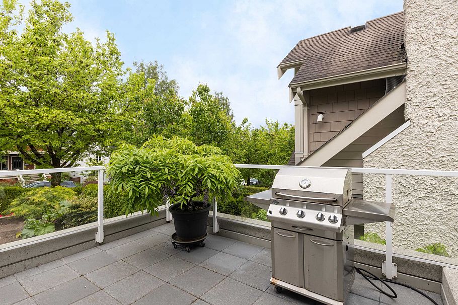 4490 W 8th Avenue Vancouver, BC - 29