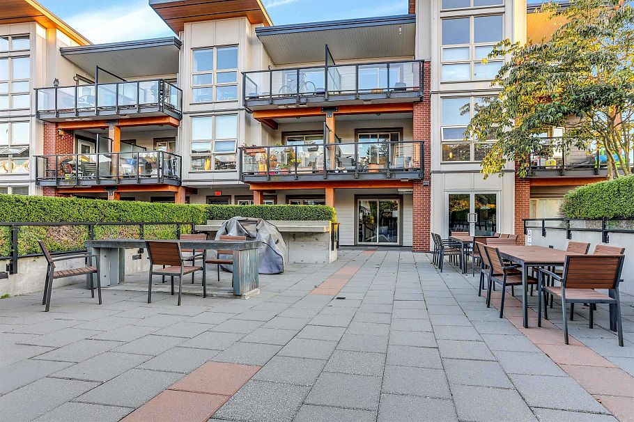204 1177 Marine Drive North Vancouver, BC - 21