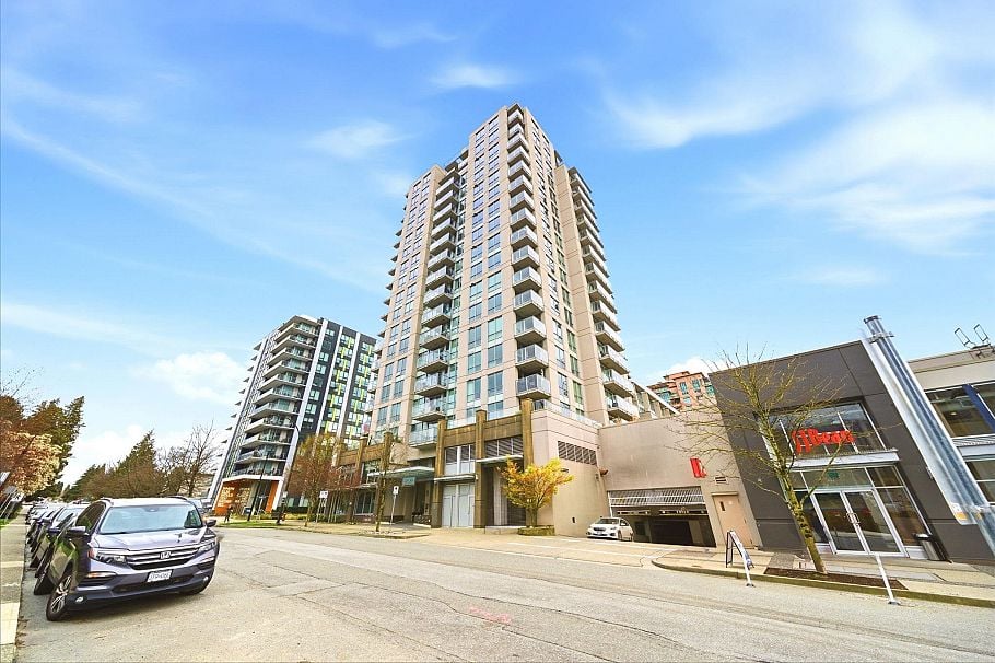 705 135 E 17th Street North Vancouver, BC - 32