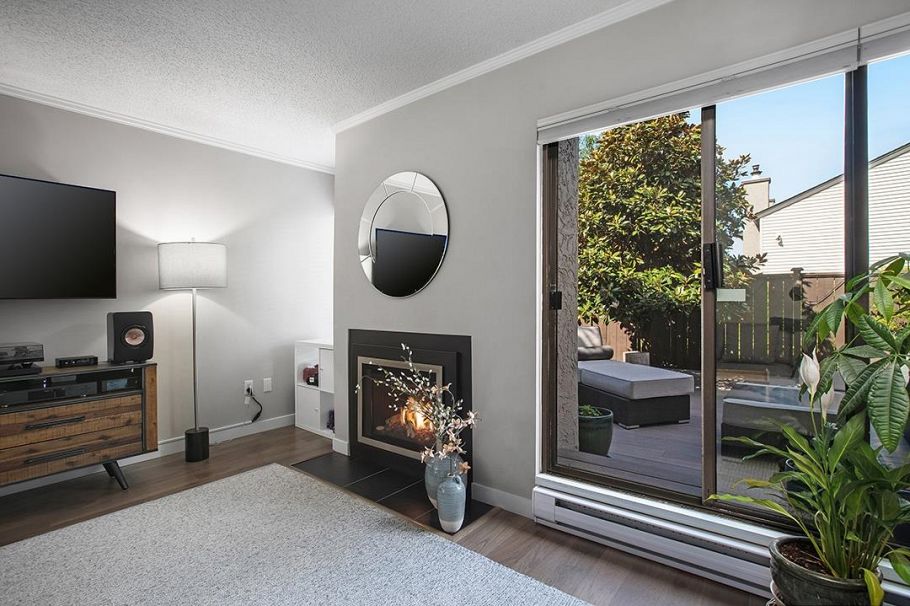 21 230 W 14th Street North Vancouver, BC - 13