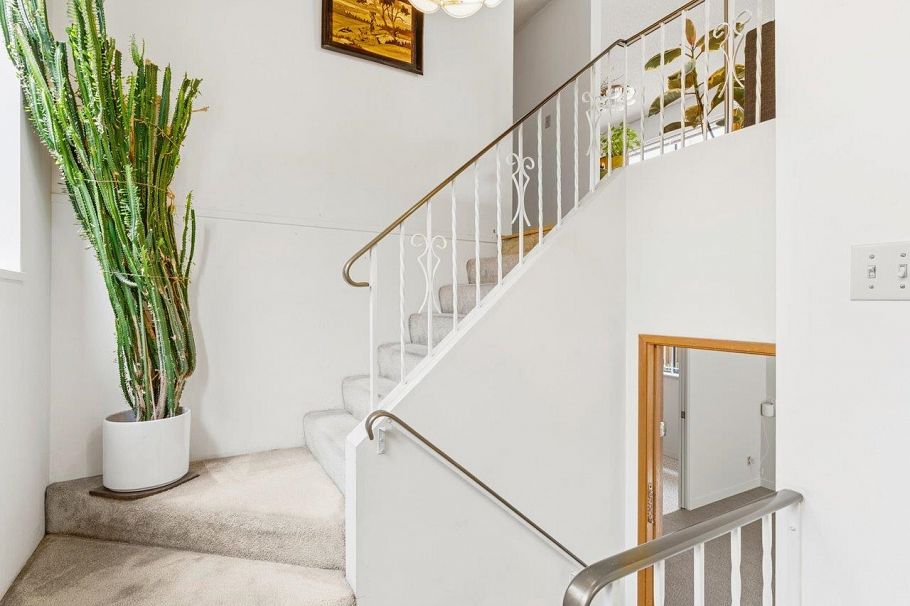 7611 Oak Street Vancouver, BC - 2
