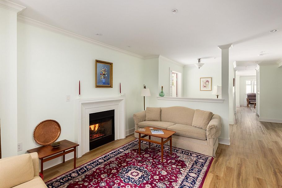 4490 W 8th Avenue Vancouver, BC - 16