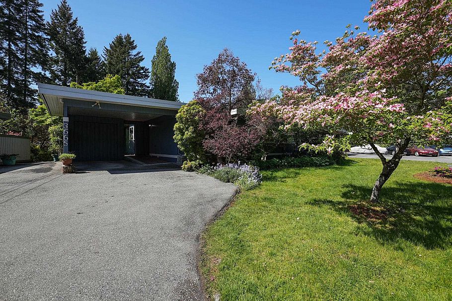 3665 Edgemont Boulevard North Vancouver, BC - 21