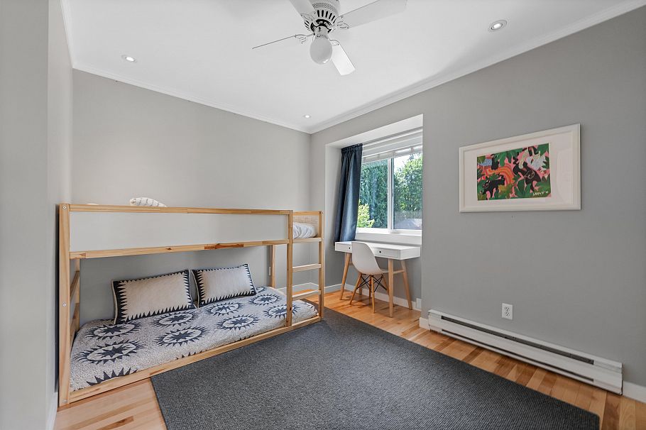 1690 Cascade Court North Vancouver, BC - 28