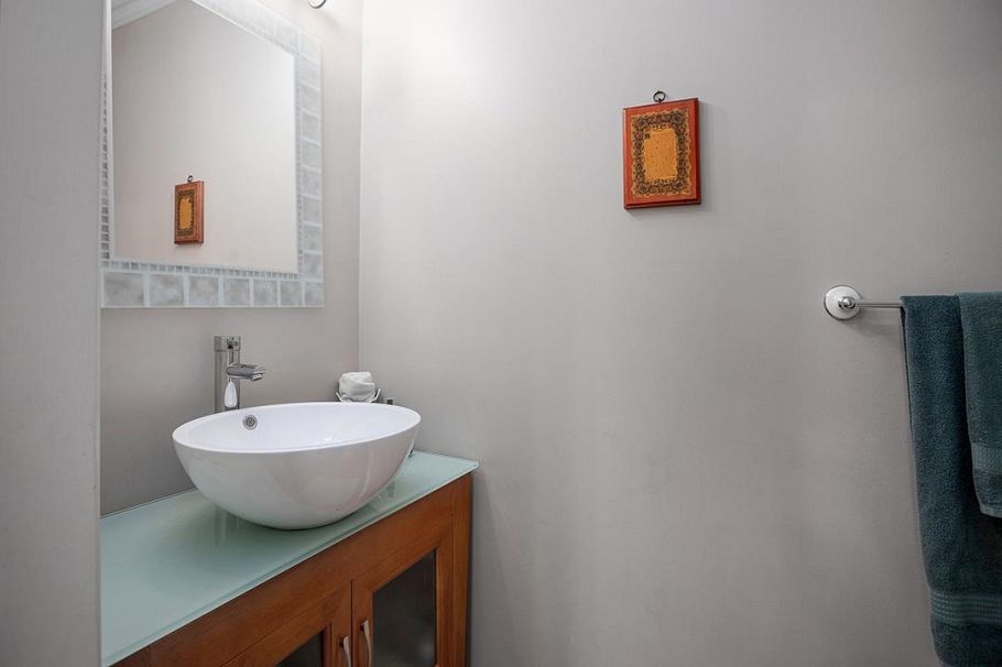 21 230 W 14th Street North Vancouver, BC - 20