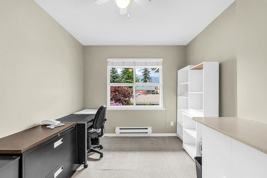 332 E 12th Street North Vancouver, BC - 24
