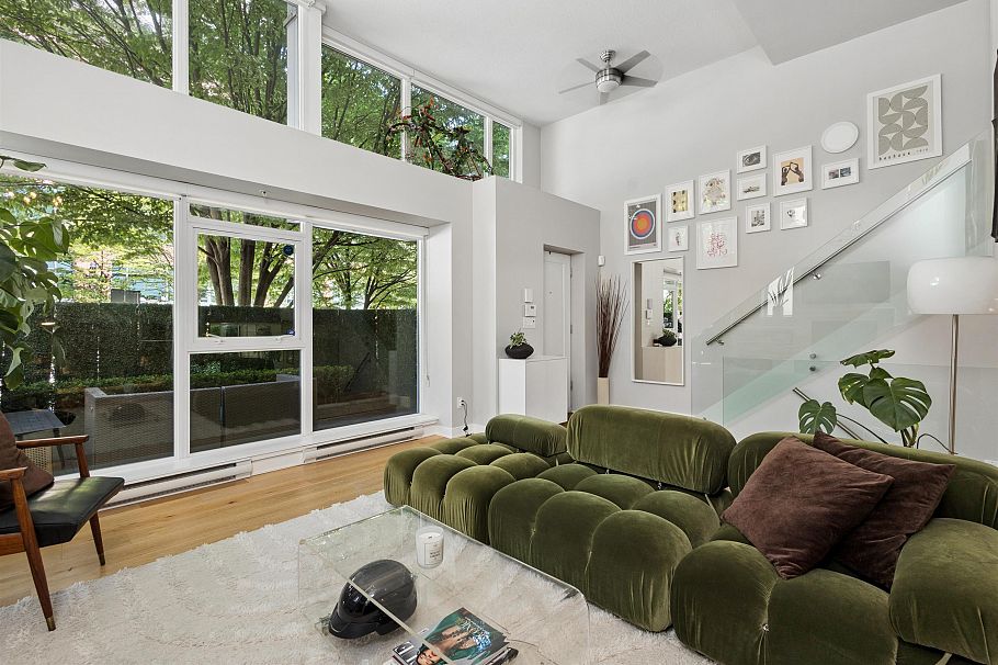 428 Helmcken Street Vancouver, BC - 3